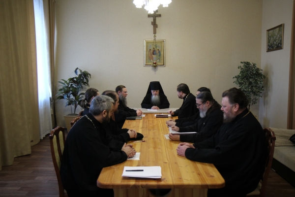 В Коряжме состоялось Собрание благочинных и руководителей епархиальных отделов Котласской епархии