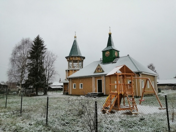 У Троицкого храма в Канакше появилась новая колокольня