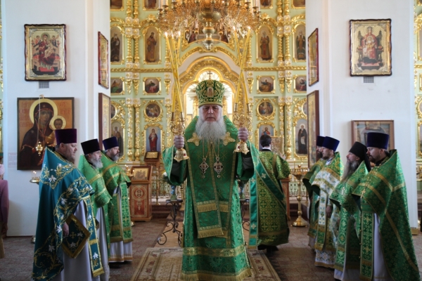 В день памяти прп. Сергия Радонежского епископ Василий совершил Божественную литургию 