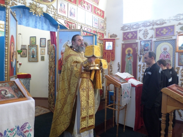 В храме праведного Симеона Богоприимца при Котласской колонии совершена Божественная литургия