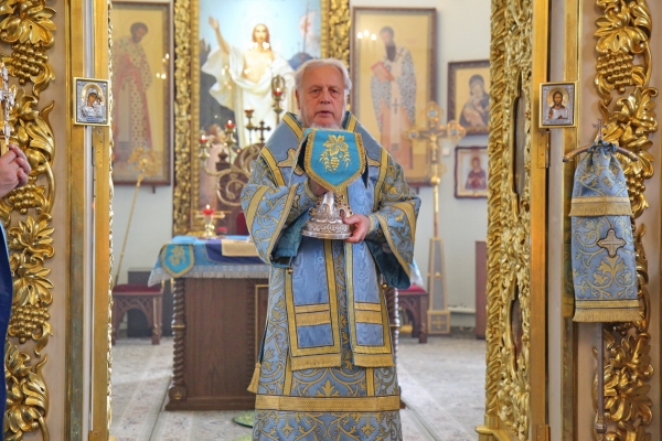 В праздник Рождества Пресвятой Богородицы епископ Василий совершил Божественную литургию 