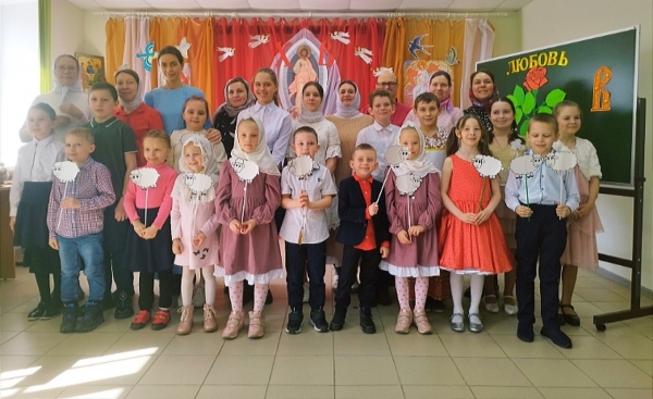 В Воскресной школе Свято-Стефановского Кафедрального Собора г. Котласа прошел праздничный Пасхальный концерт 