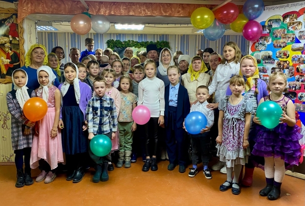 Воскресная школа при храме Феодоровской иконы Божией Матери отметила свое 20-летие
