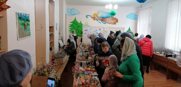 Накануне Вербного Воскресенья в Коряжме прошла традиционная ярмарка