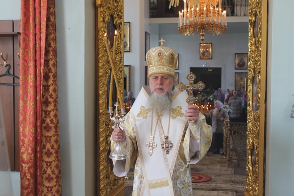 В праздник Вознесения Господня епископ Василий совершил Божественную литургию в храме прп. Лонгина Коряжемского