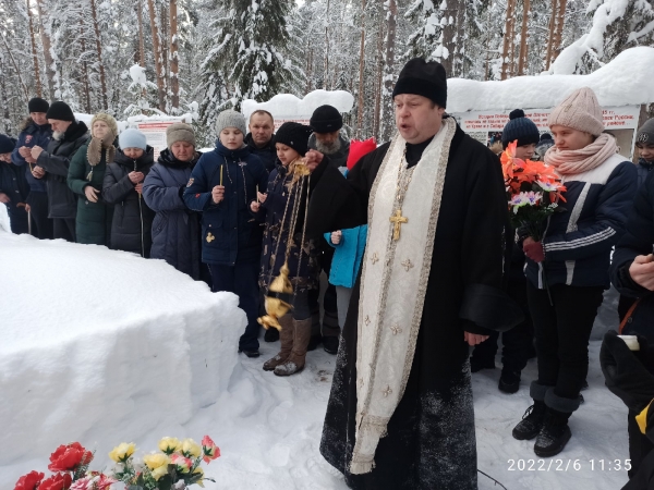 В Кулое помолились об упокоении всех усопших, пострадавших в годину гонений за веру Христову