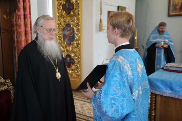 Накануне явления иконы Пресвятой Богородицы во граде Казани епископ Василий совершил Всенощное бдение 