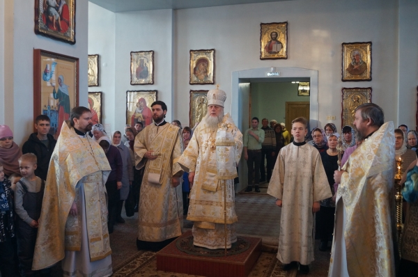 В день Собора Иоанна Предтечи епископ Василий совершил Божественную литургию