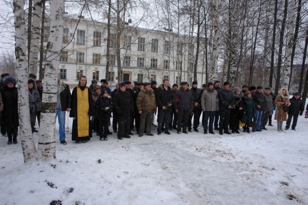Котласский священник принял участие в открытии памятника ликвидаторам Чернобыльской аварии
