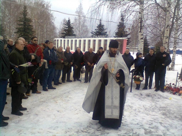 В Котласе почтили память воинов-интернационалистов