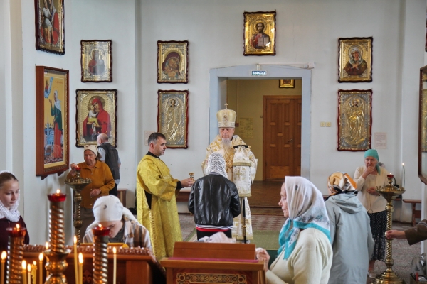 Накануне дня памяти свт. Ионы, митрополита Московского, епископ Василий совершил Всенощное бдение в Коряжме