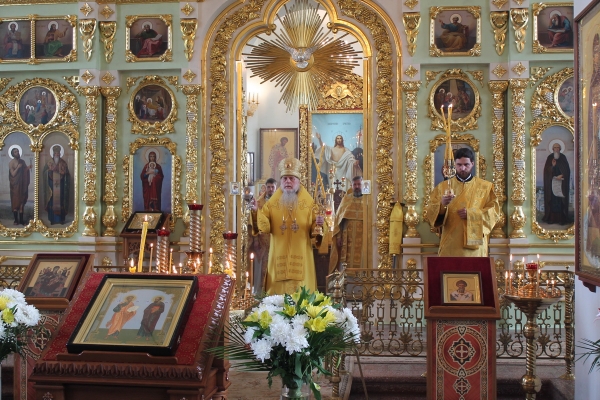 В день памяти апостолов Петра и Павла епископ Василий совершил Божественную литургию в Коряжме 