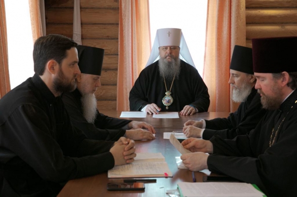 В Антониево-Сийском монастыре состоялось заседание Архиерейского совета Архангельской митрополии