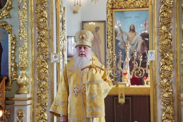 В день памяти свв. Петра и Февронии епископ Василий совершил Божественную литургию в Коряжме
