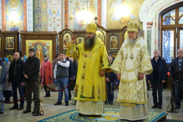 Епископ Василий сослужил митрополиту Георгию Божественную литургию в Нижнем Новгороде